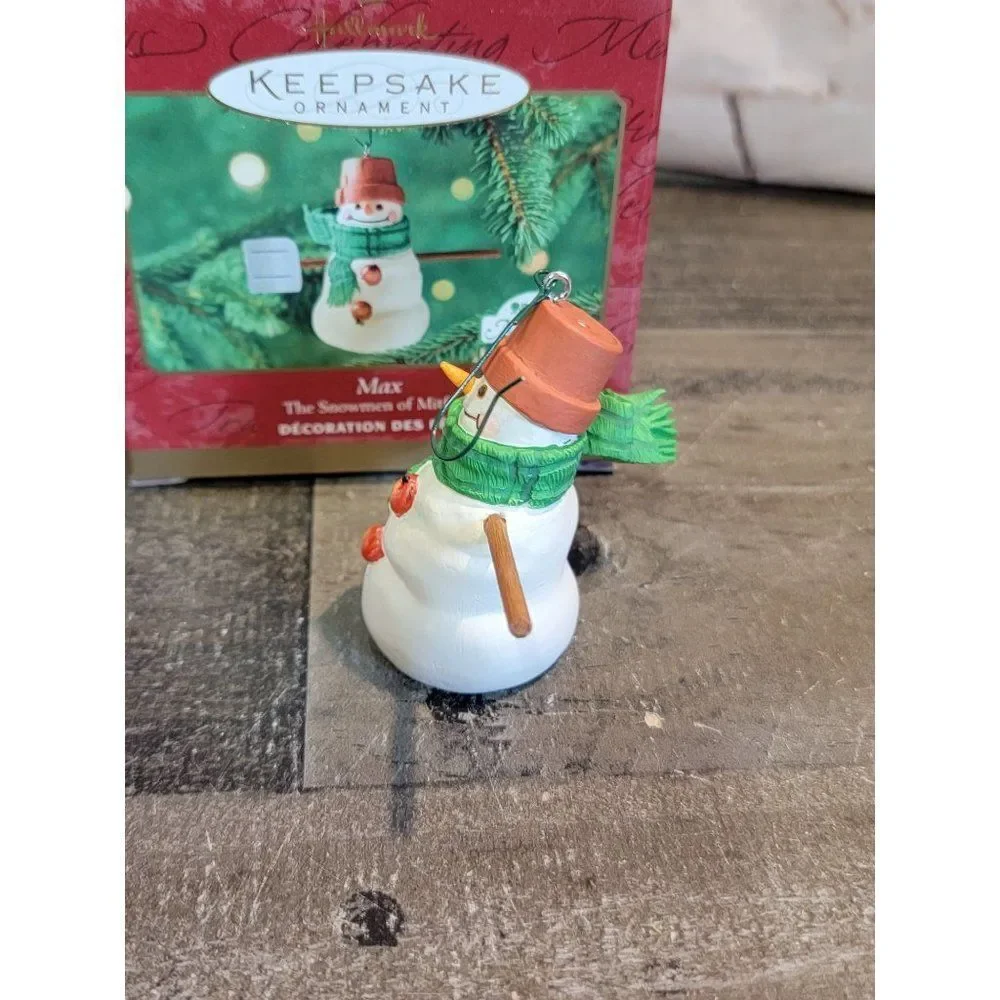 Hallmark mitford max